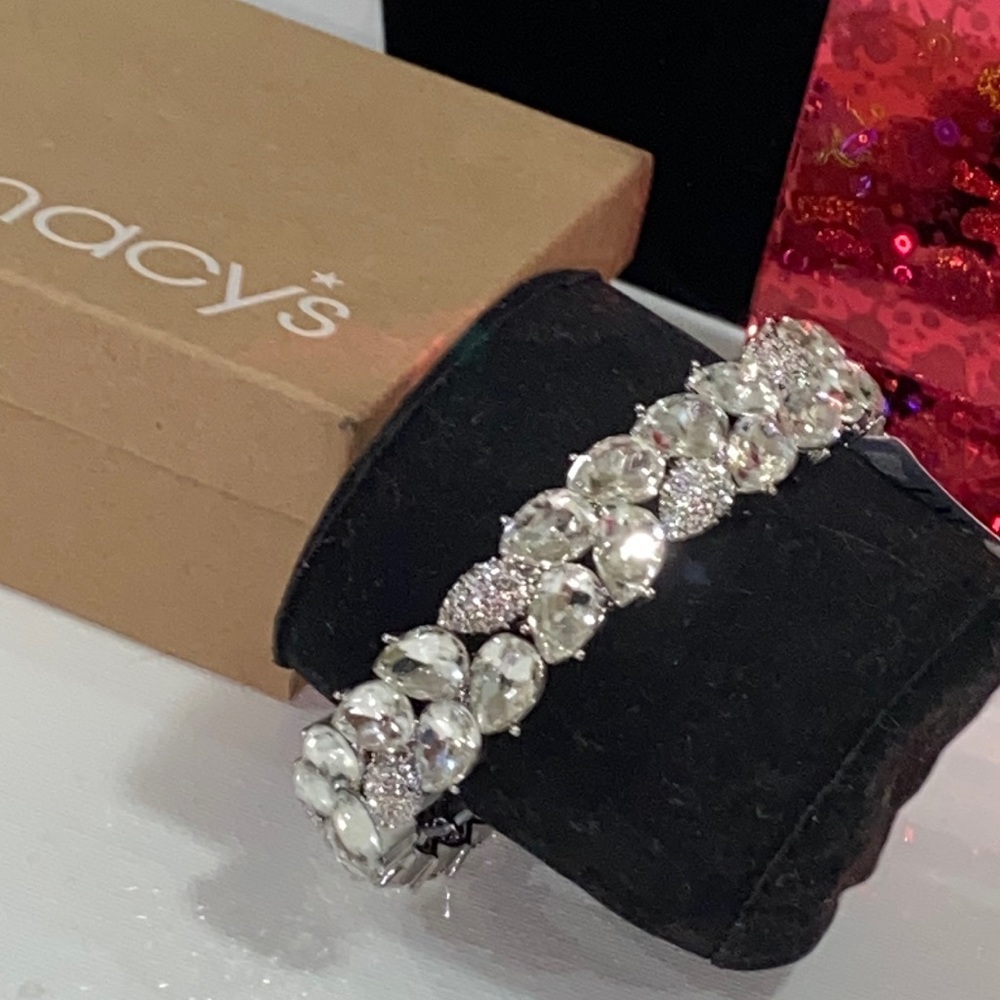 Crystals in clusters lightning bracelet